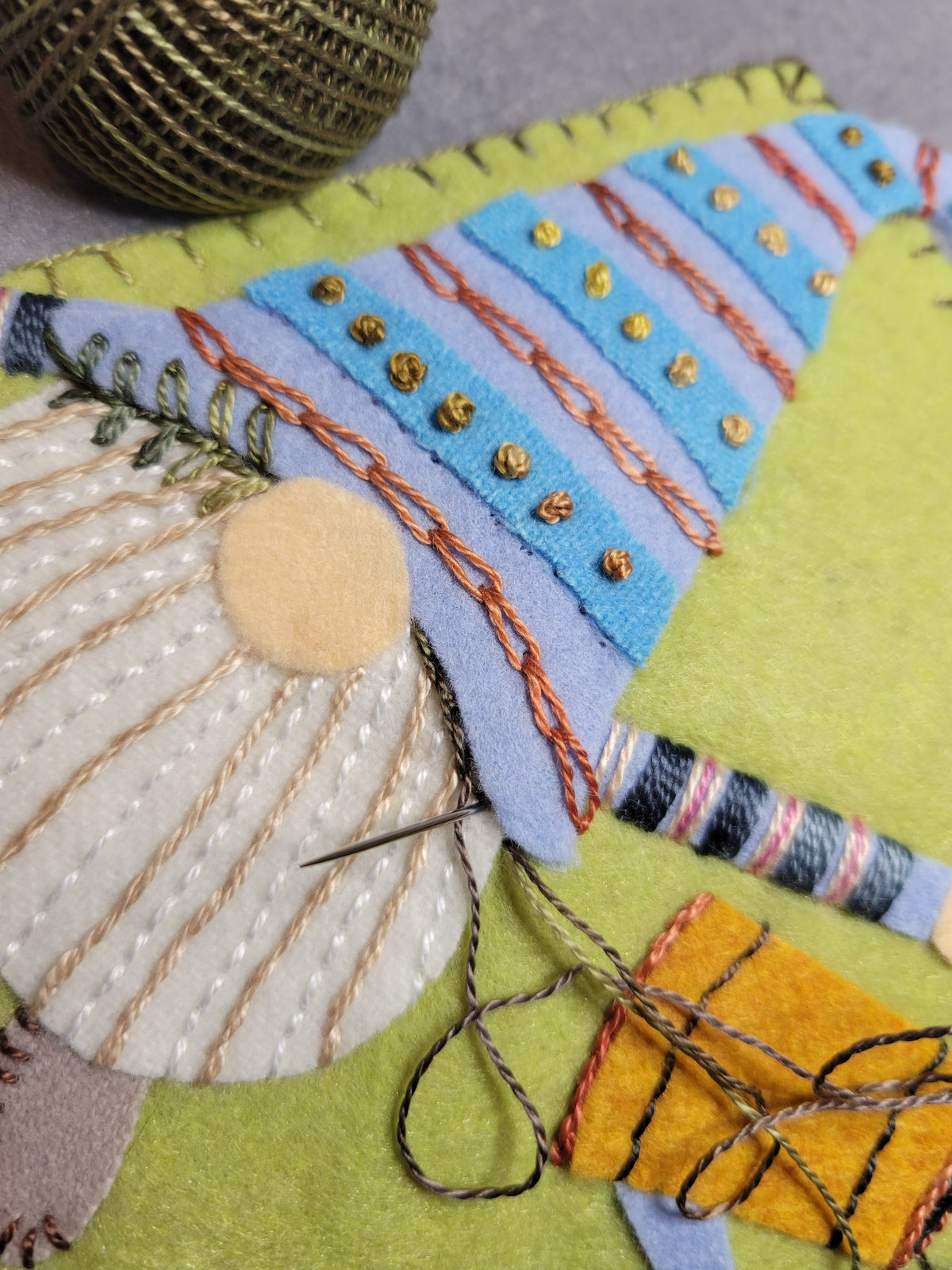 GARDEN GNOME APPLIQUE EMBROIDERY PRINTED PATTERN 2