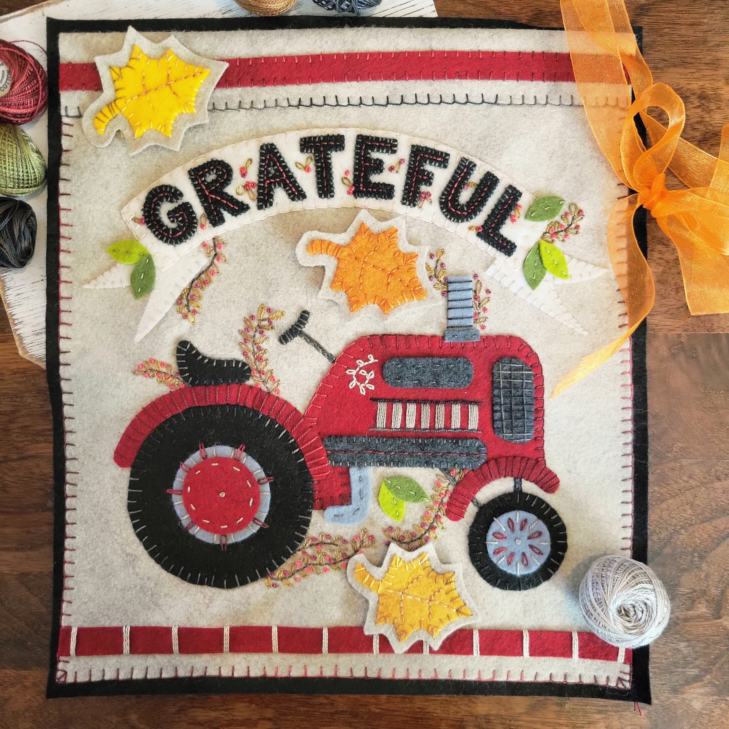 Grateful Applique Embroidery Kit for Interchangeable Snap-Ons and a Free Gertie Card!