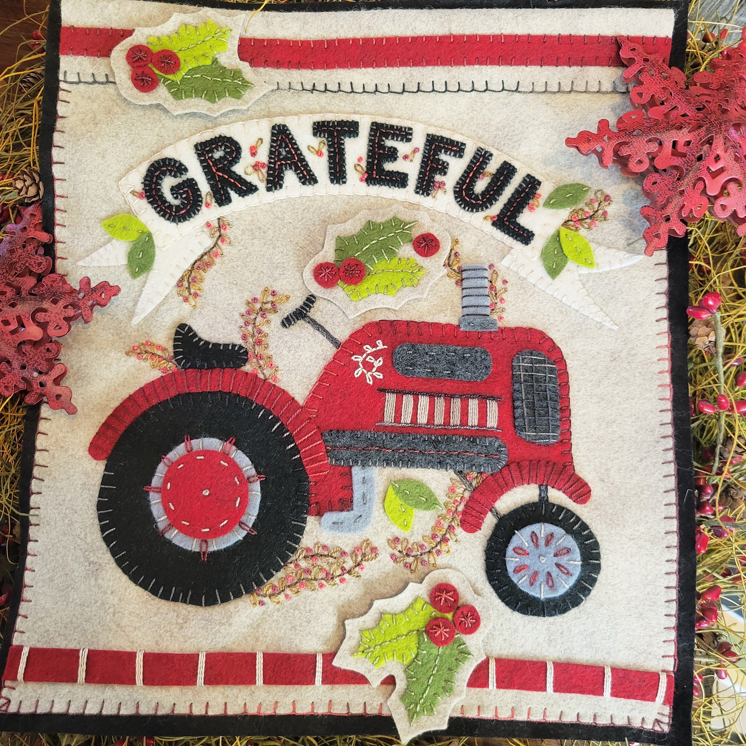 Grateful Applique Embroidery Kit for Interchangeable Snap-Ons and a Free Gertie Card!