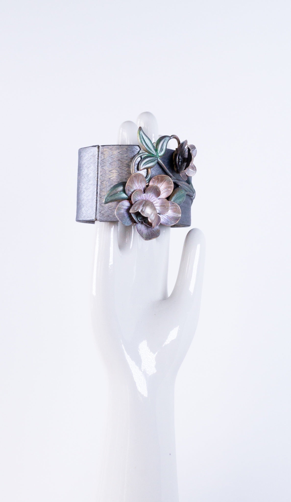 6813756fc324346626b37929_garden-patina-bangle-side-1_1784739405506.jpg