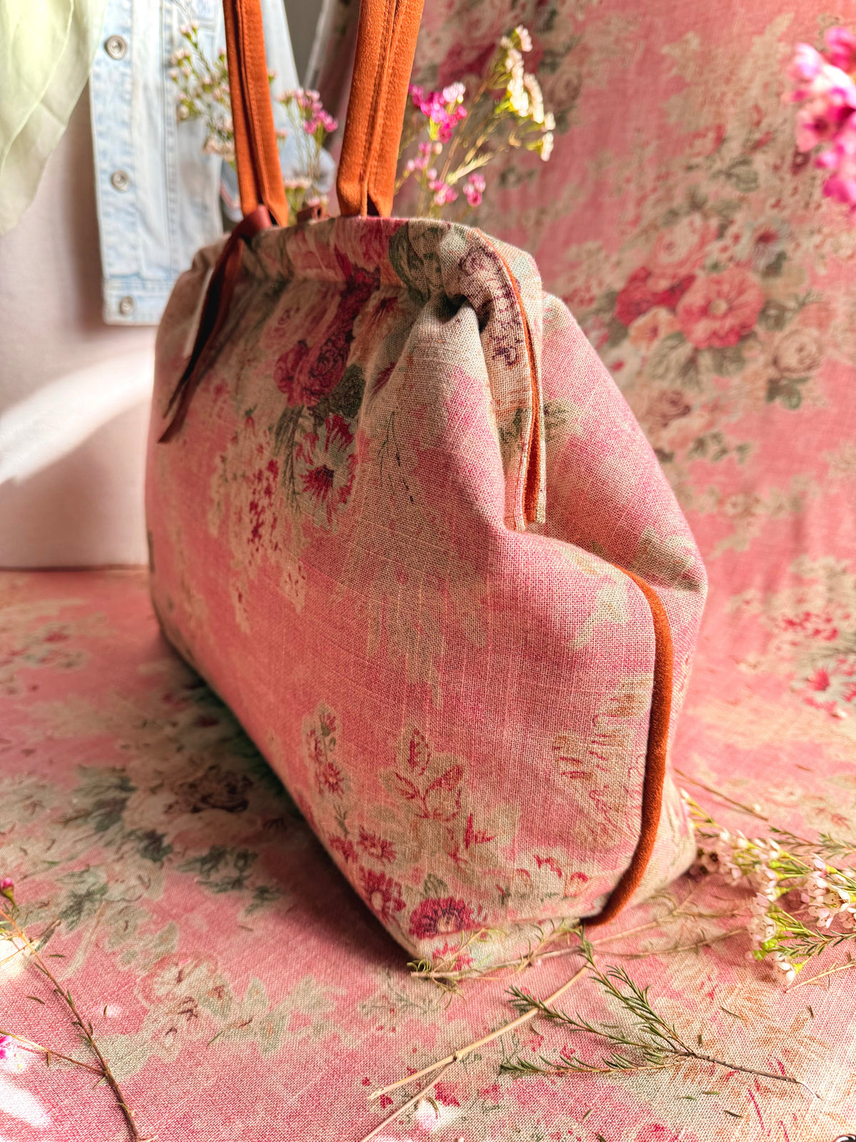 Rosewood Pioneer, Floral Mary Poppins Snap Frame Bag