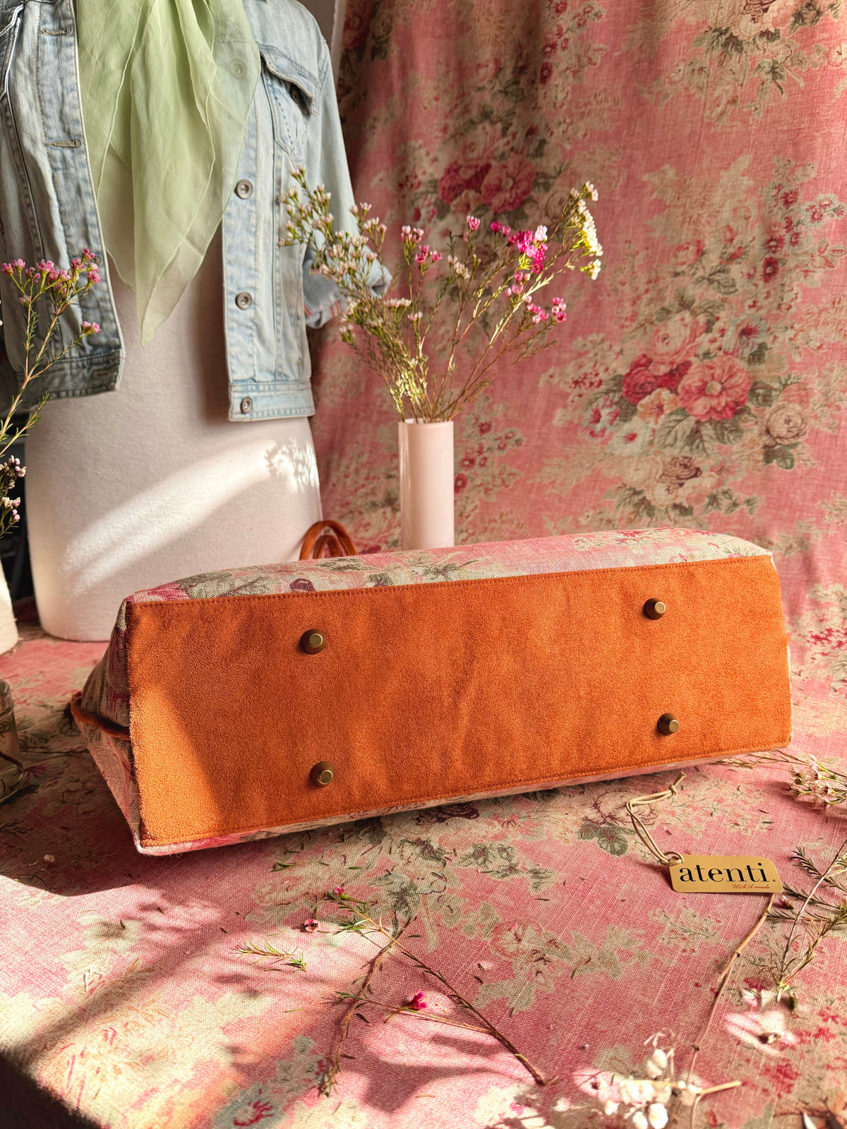 Rosewood Pioneer, Floral Mary Poppins Snap Frame Bag
