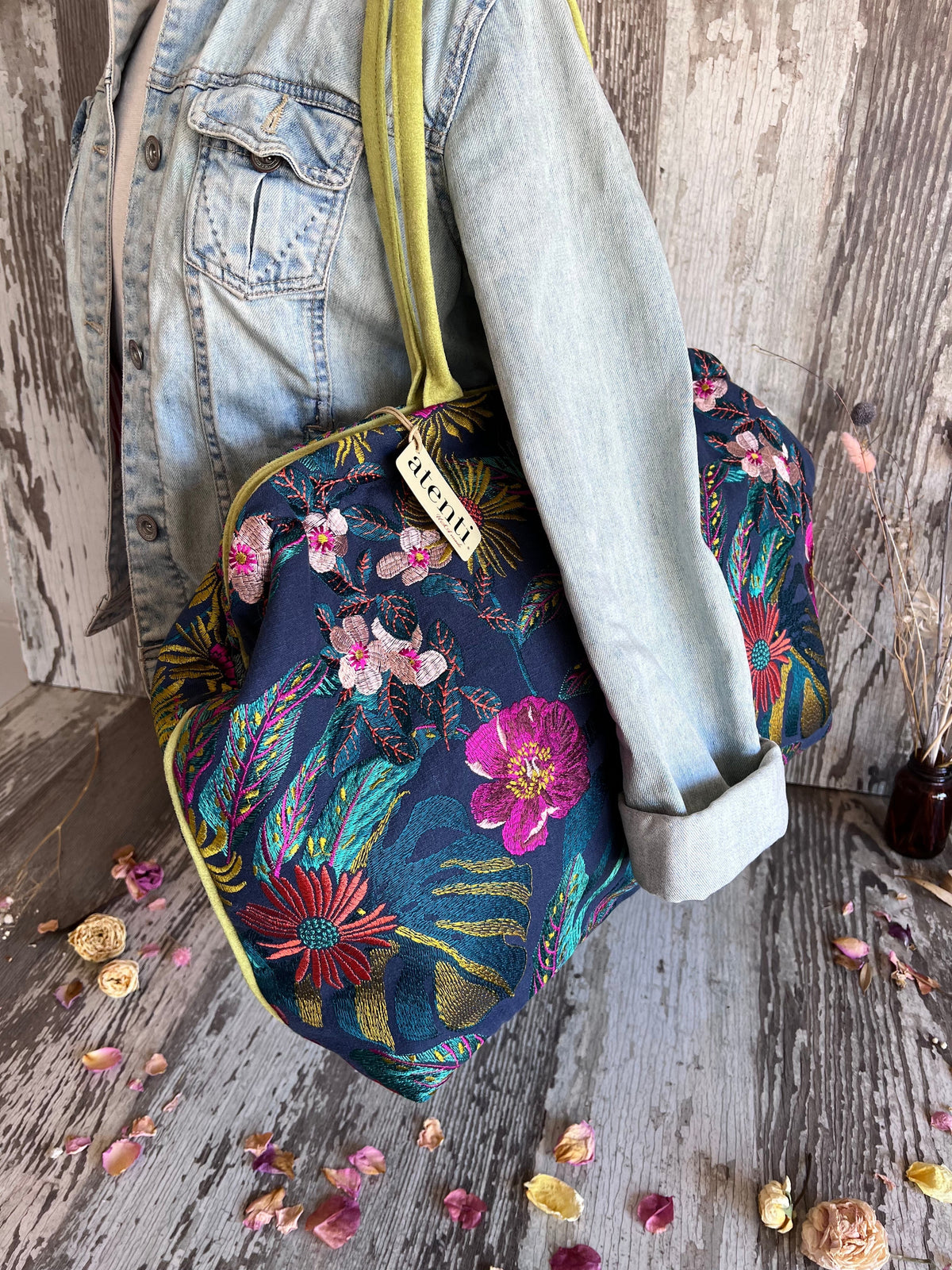 Flora Pioneer Doctor Bag, Atenti USA Handmade, Embroidered Mary Poppins Snap Frame