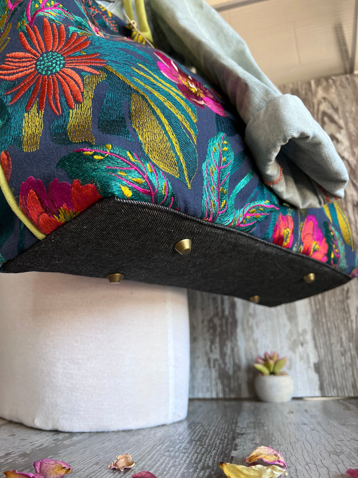 Flora Pioneer Doctor Bag, Atenti USA Handmade, Embroidered Mary Poppins Snap Frame