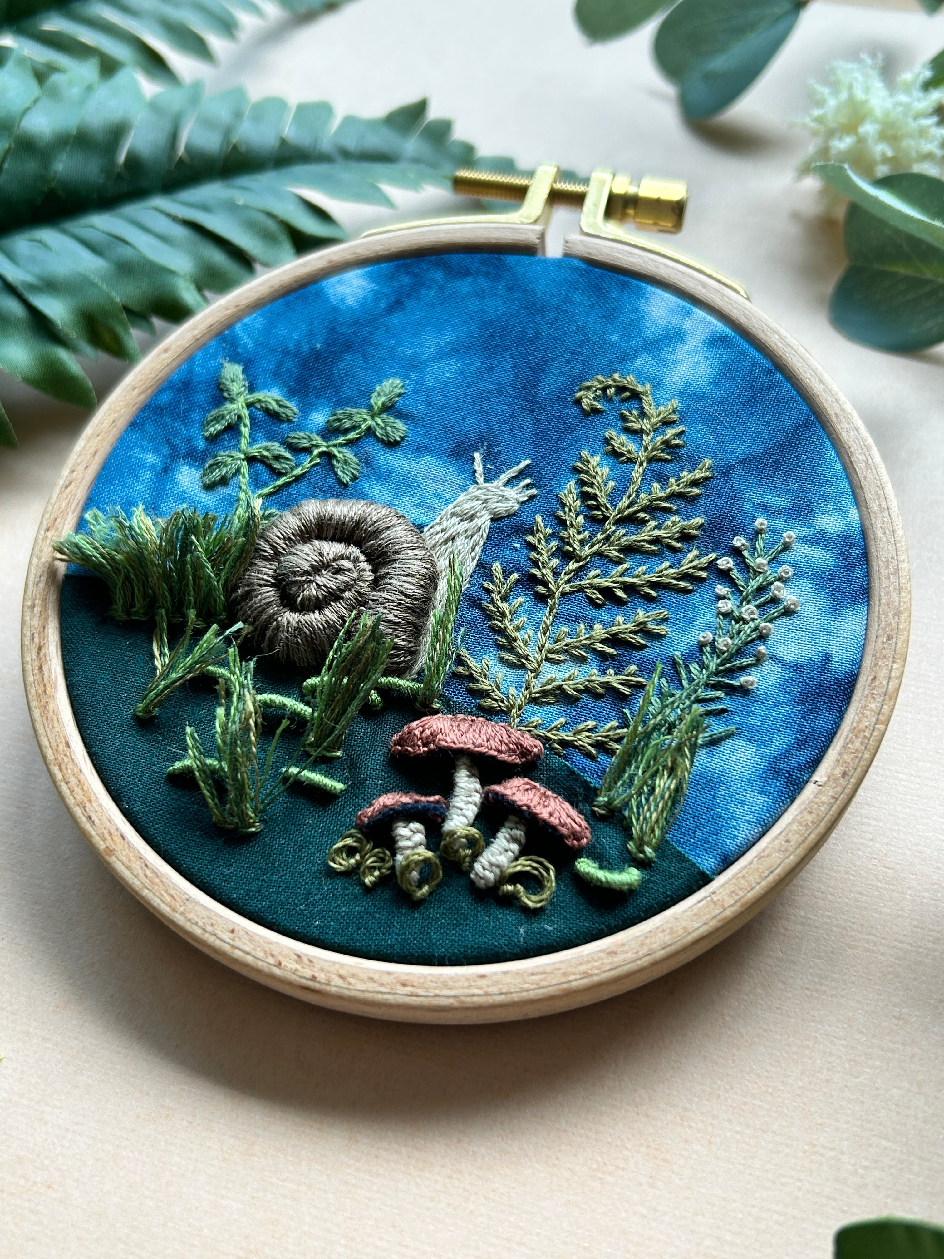 Woodland Snail - 3D Raised Stitching - Advanced Embroidery Kit