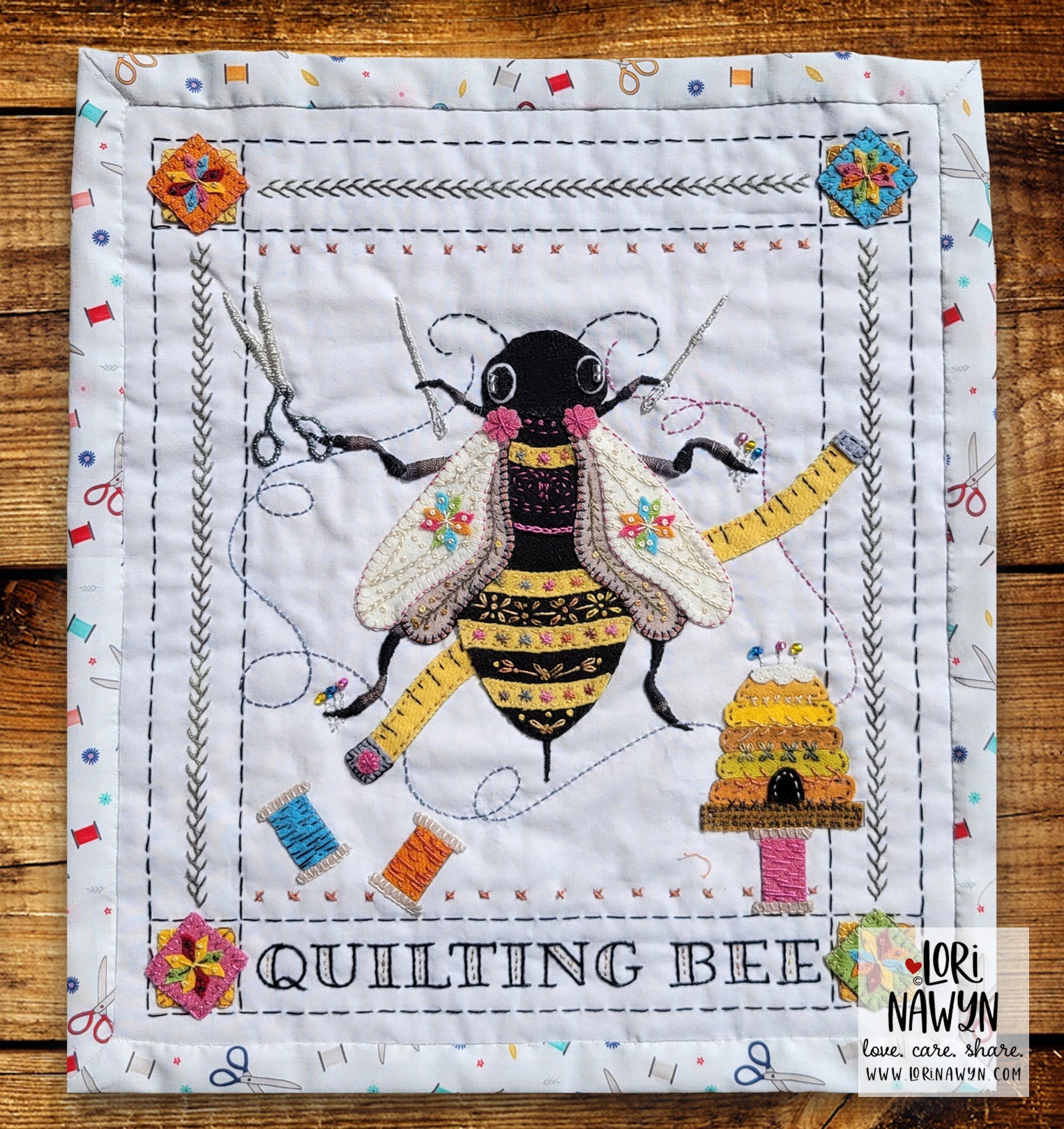 QUILTING BEE SAMPLER - Printed Fabric Panel and Pattern for Wool