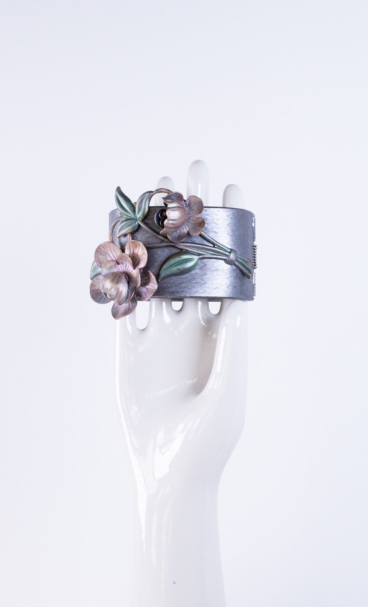 6813756fc324346626b37929_garden-patina-bangle-front_1784739405506.jpg