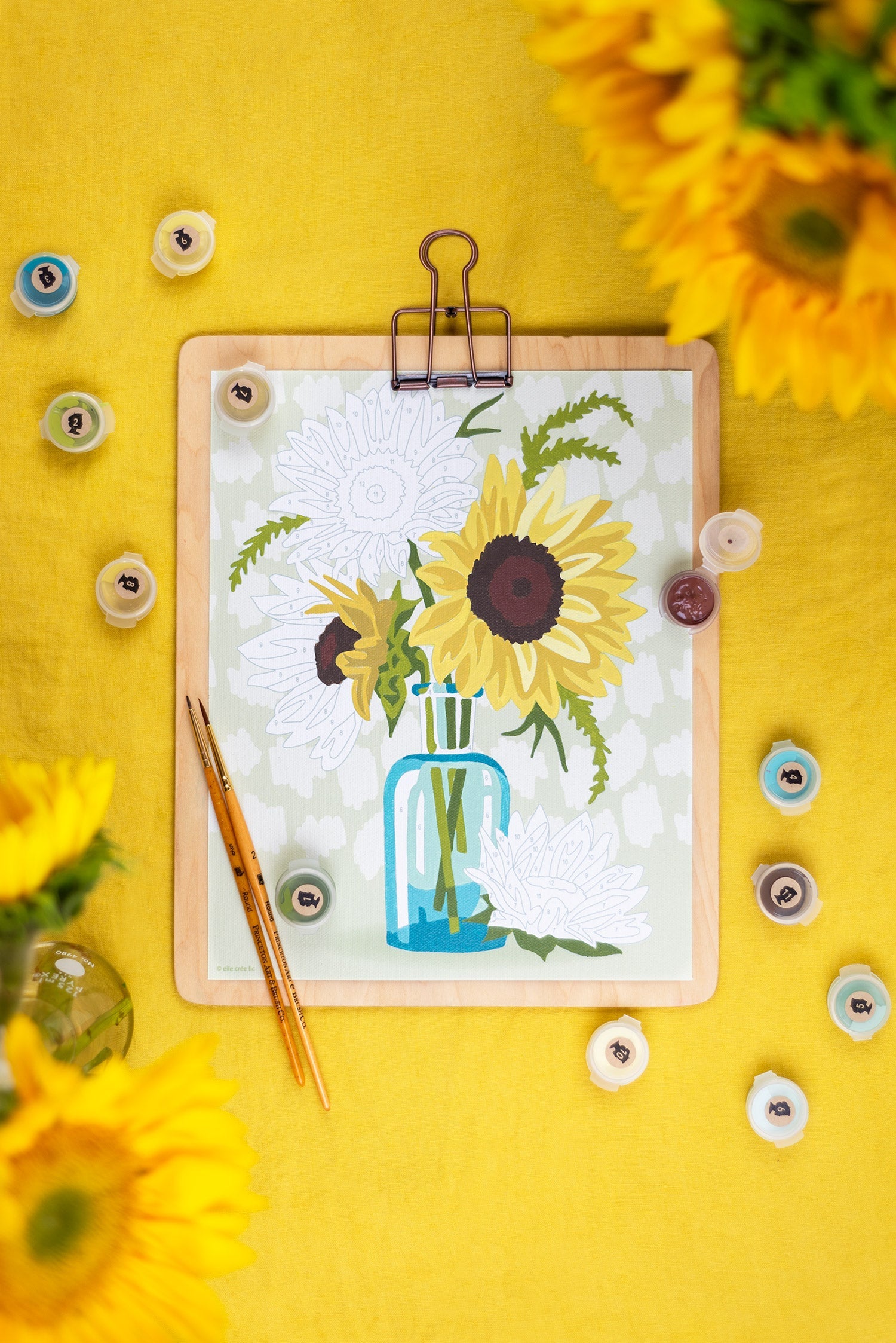 Sunflowers in Vase (yellow) | 8x10 paint-by-number kit