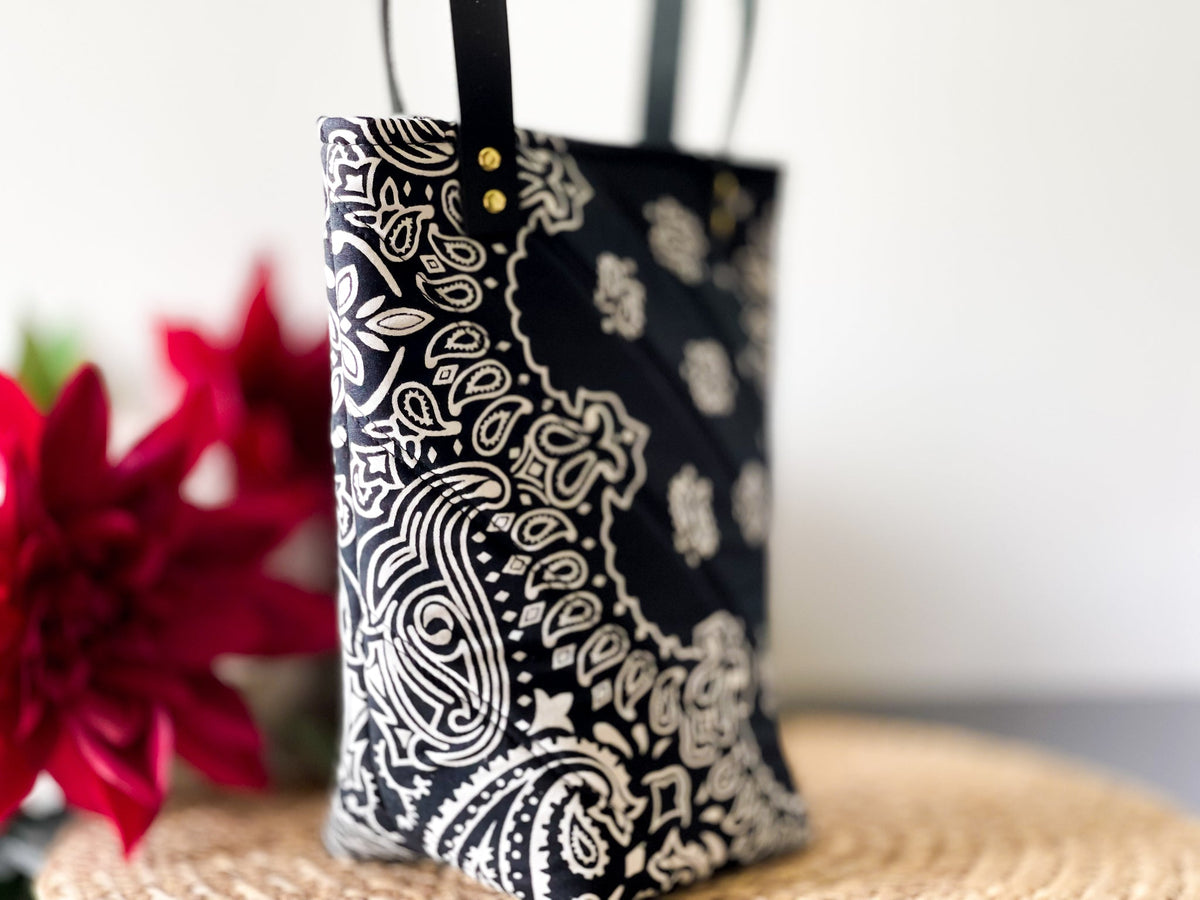 Bucket Bloom Bag — The Diplomat