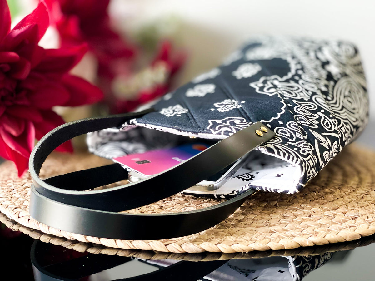Bucket Bloom Bag — The Diplomat