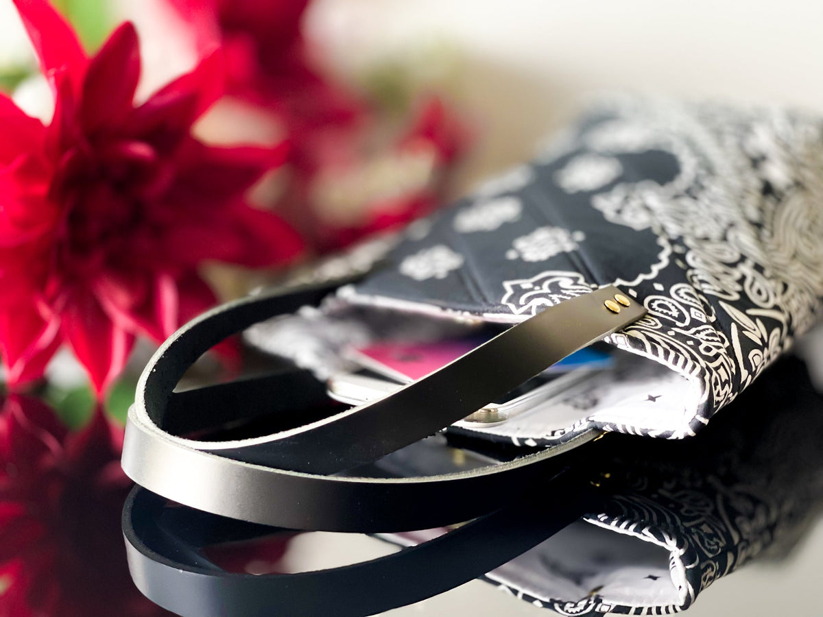 Bucket Bloom Bag — The Diplomat