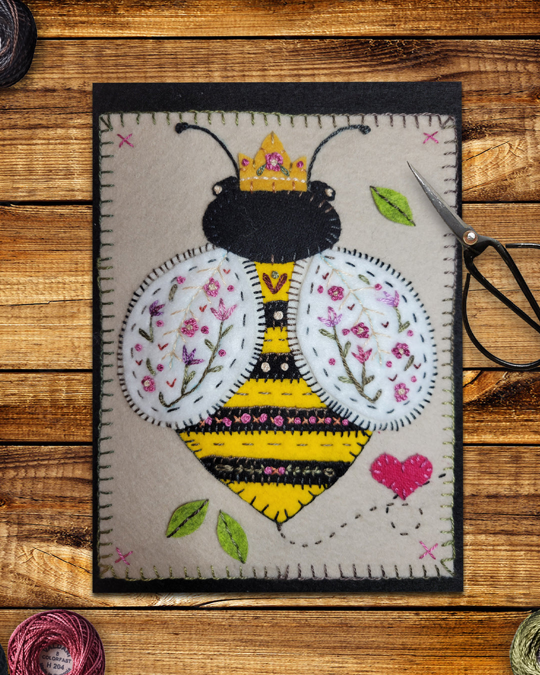 QUEEN BEE - Pattern or Kit
